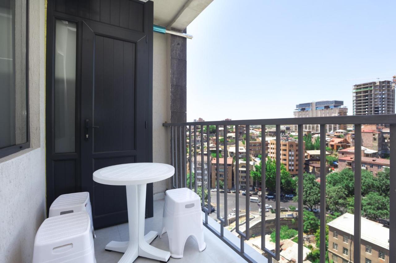 Stay Inn Apartments On Amiryan 26/4 يريفان المظهر الخارجي الصورة
