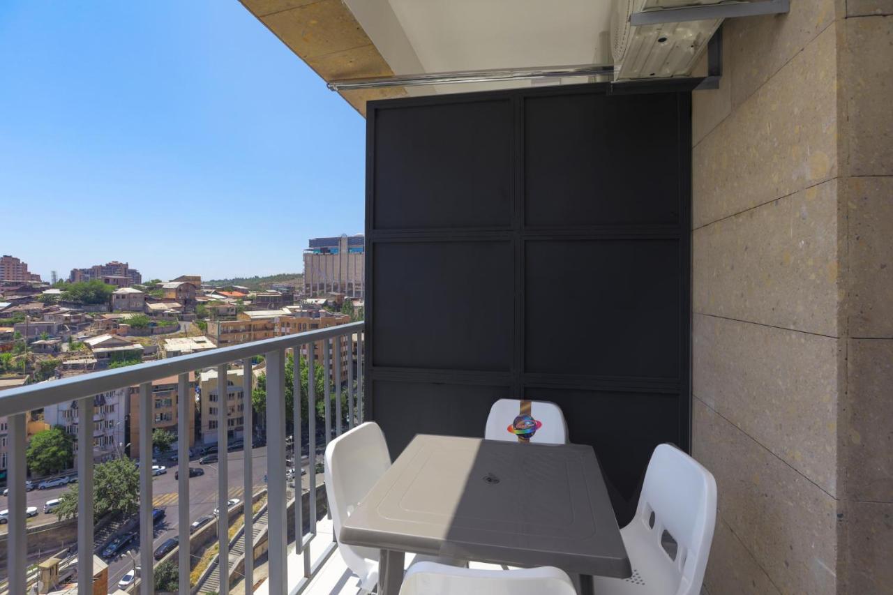 Stay Inn Apartments On Amiryan 26/4 يريفان المظهر الخارجي الصورة